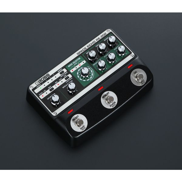 Boss RE202 Space Echo Delay/Reverb Musikhaus Thomann